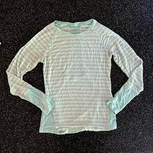 Woman’s MPG long sleeve pullover althetic top size Medium
